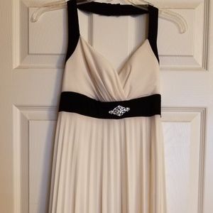 B. Darlin Cream Dress